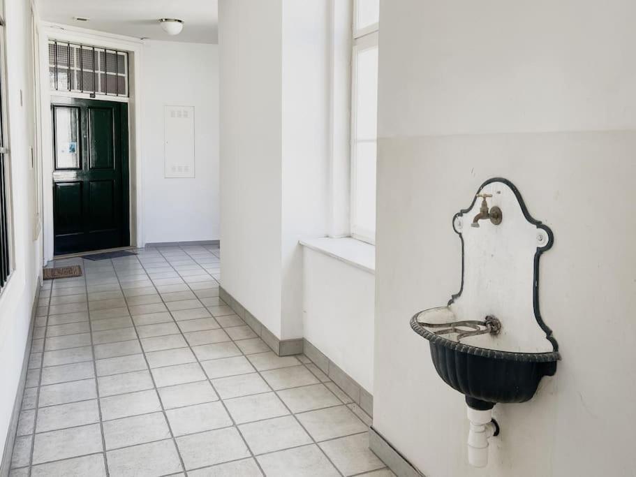 Stylish Designer Apartment At The Center Of Vienna Naschmarkt Dış mekan fotoğraf